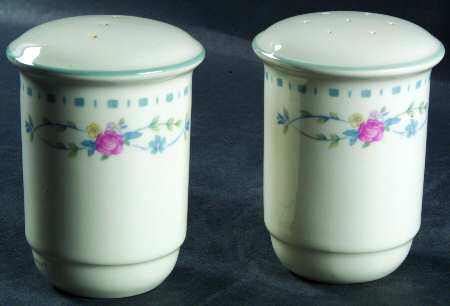 Country Cottage Blossoms Salt & Pepper Set