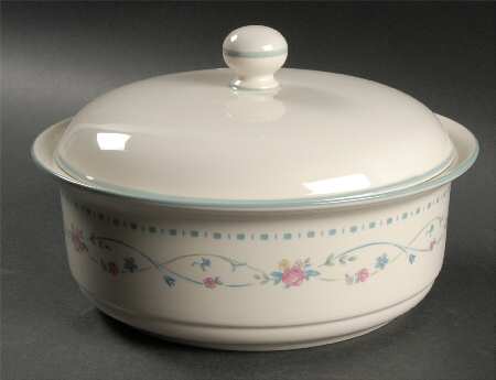 Country Cottage Blossoms 2 Qt Round Covered Casserole (Uses Casr9 + C2cvl)