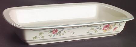 Country Cottage Courtyard 13"  Rectangular Baker