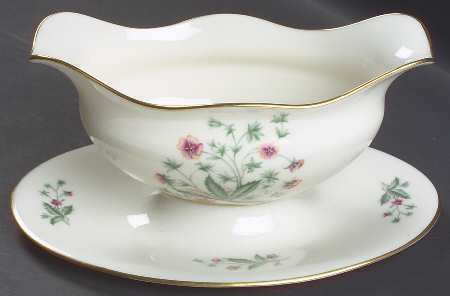 Country Garden Gravy Boat with Attached Underplate