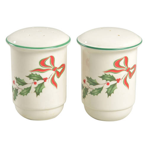 Country Holly Salt & Pepper Set