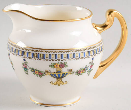 Colonial Creamer