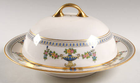 Colonial Muffin Dish & Lid