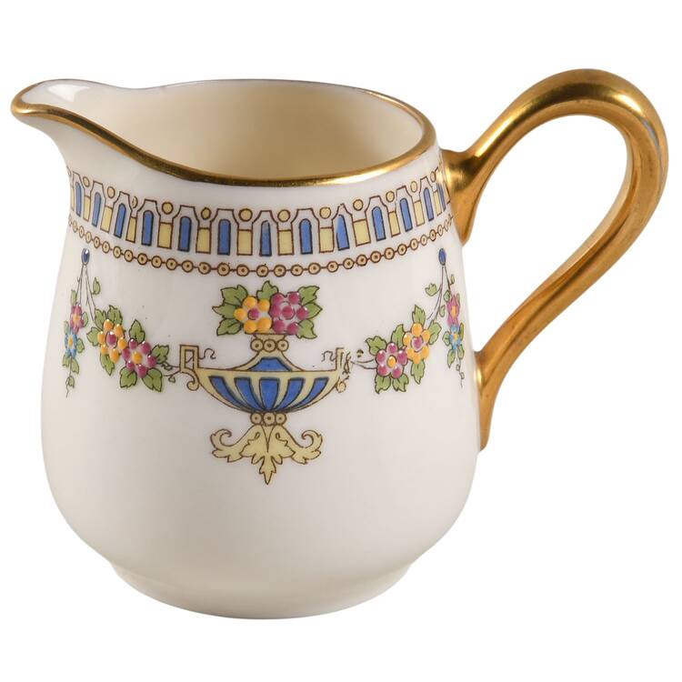 Colonial Breakfast Creamer