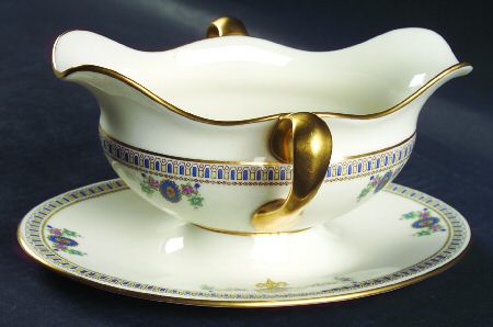 Colonial Gravy Boat with Attached Underplate