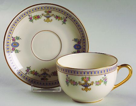 Colonial Flat Cup & Saucer Set