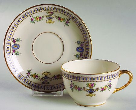 Colonial Flat Cup & Saucer Set