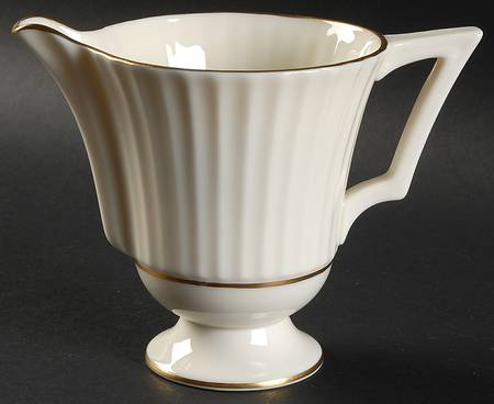 Colonnade Gold Oversize Creamer