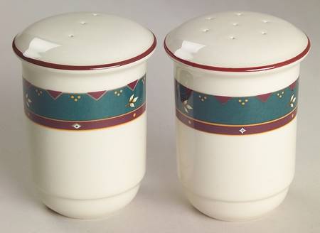 Country Lodge Salt & Pepper Set