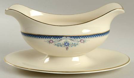 Columbia Gravy Boat with Attached Underplate