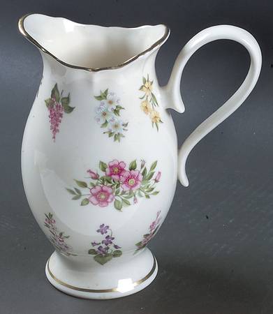 Constitution 24 Oz Pitcher
