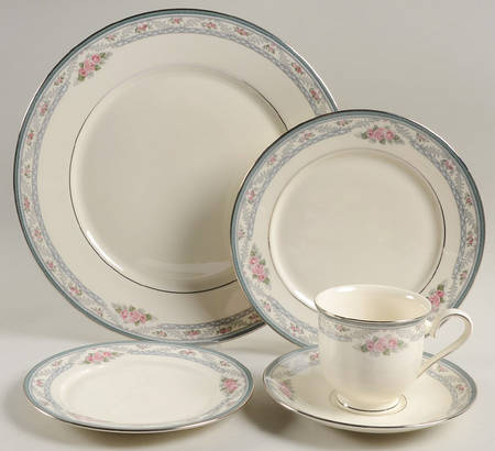 Country Romance 5 Piece Place Setting