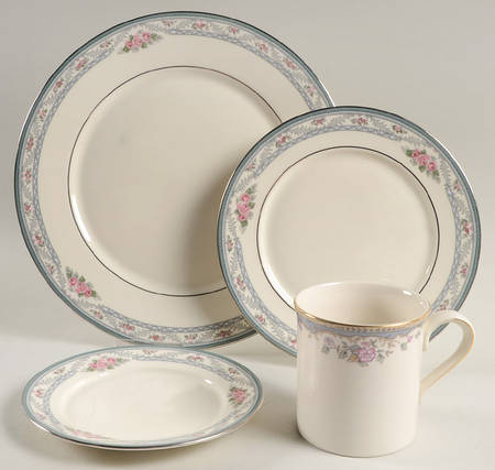 Country Romance 4 Piece Place Setting