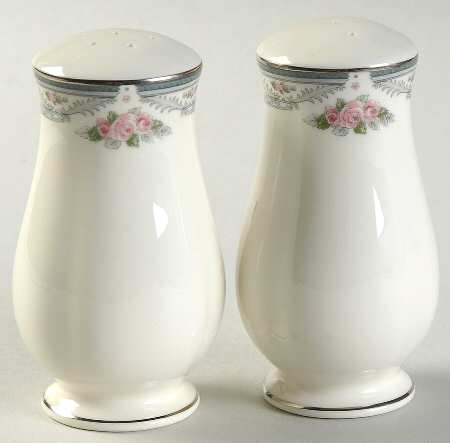 Country Romance Salt & Pepper Set