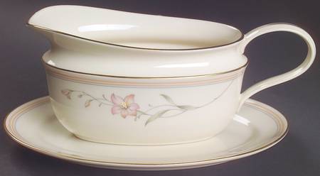 Coral Springs Gravy Boat & Underplate/Relish