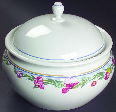 Country Tulips 2.5 Qt Round Covered Casserole