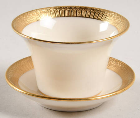 Countess Oyster Plate & Sauce Cup