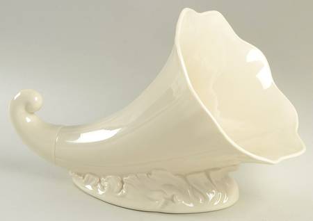 Coupe Off White 12" Cornucopia