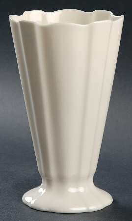 Coupe Off White 7" Vase