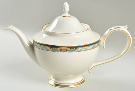 Crestwood Teapot & Lid