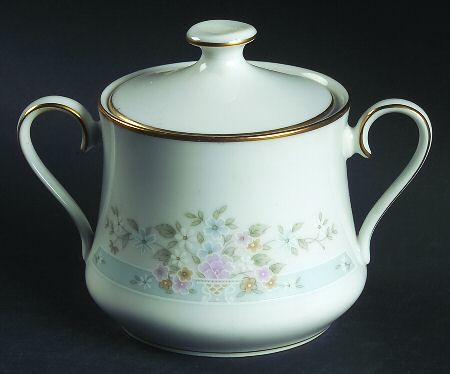Daisy Basket Sugar Bowl & Lid