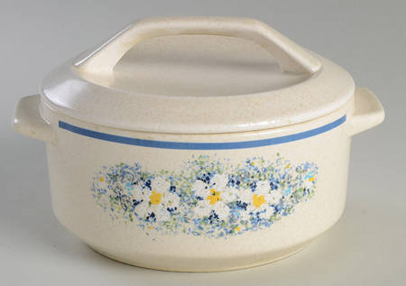 Dewdrops 1.25 Qt Round Covered Casserole