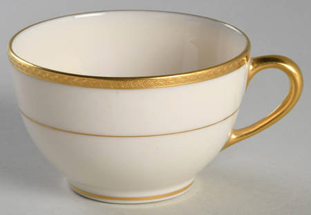 E81 Off White Flat Cup