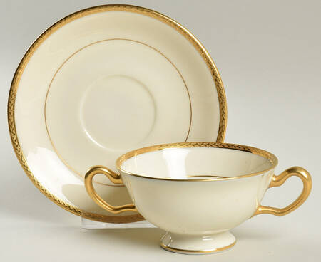 E81 Off White Cream Soup Bowl & Saucer Set