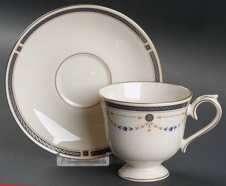 Eaton Knoll Footed Cup & Saucer Set