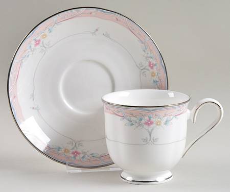 Emily Footed Cup & Saucer Set