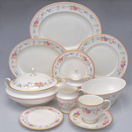 English Rose 48 Piece Estate Set