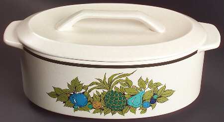 Fall Bounty 2.5 Quart Oval Covered Casserole