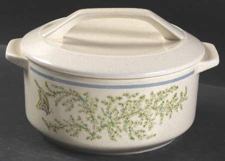 Fancy Free 1.25 Qt Round Covered Casserole by Lenox