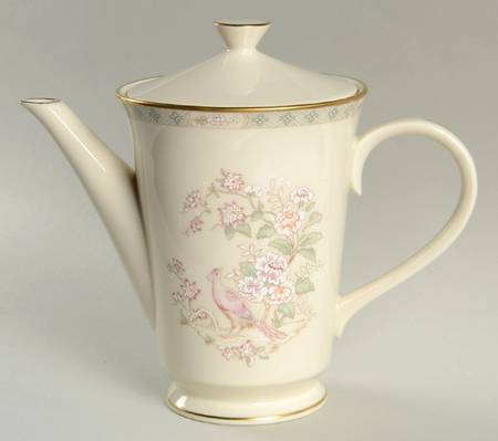 Fair Isle Tea/Coffee Pot & Lid by Lenox