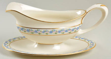 Fairmount Gravy Boat with Attached Underplate