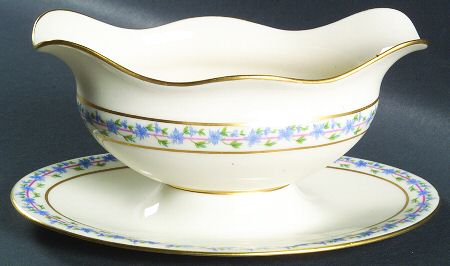 Fairmount Gravy Boat with Attached Underplate