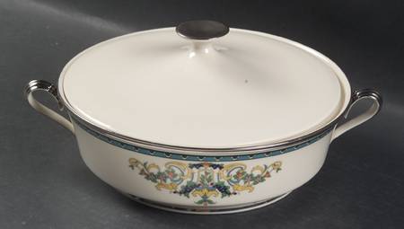 Fair Lady Round Covered Vegetable