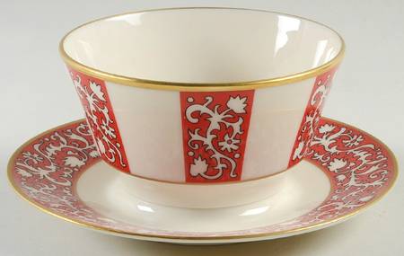 Firesong Gravy Boat with Attached Underplate