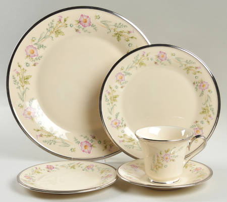 Flirtation 5 Piece Place Setting