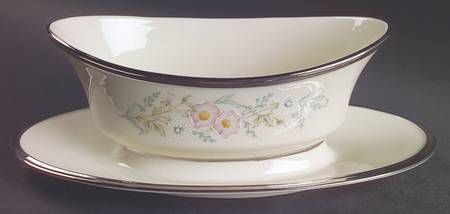 Flirtation Gravy Boat with Attached Underplate