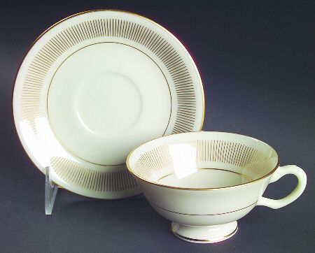 Flourish Footed Cup & Saucer Set