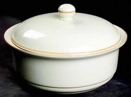 Beige Pinstripes (For the Beige) 2 Qt Round Covered Casserole (Uses Casr9 + C2cvl)