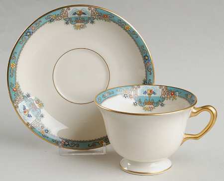Fountain Oversized Cup & Saucer Set