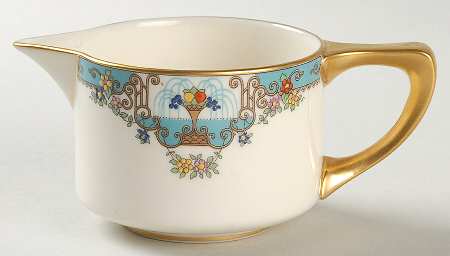 Fountain Shape 1692 Creamer