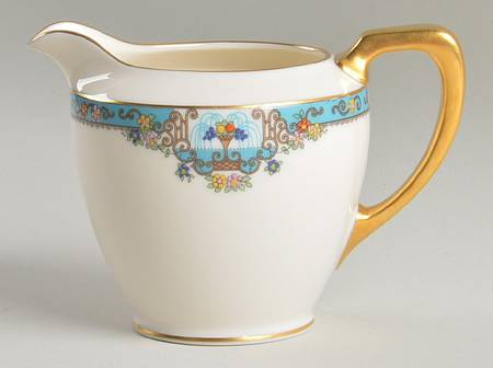 Fountain Shape 1963  Creamer
