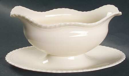 Gadroon Off White Gravy Boat with Attached Underplate