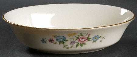Garden Party 9" Oval Vegetable Bowl