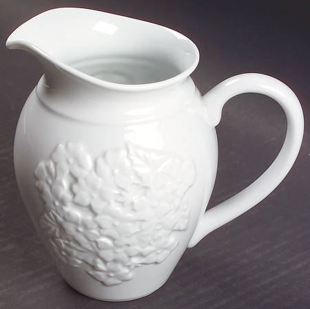 Garden Vines 32 Oz Pitcher