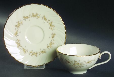 Gaylord Flat Cup & Saucer Set