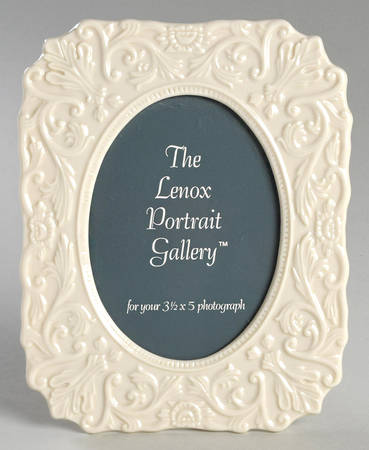 Georgian Collection (Giftware) Frame Holds 3 1/2" X 5"